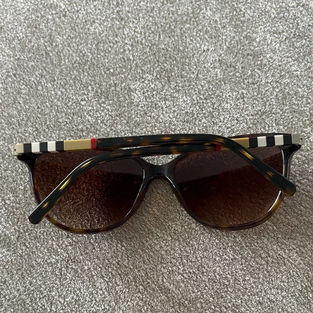 Burberry BE4216 Havana Cat Eye Sunglasses Excellent Cond. With Hard + Soft Case